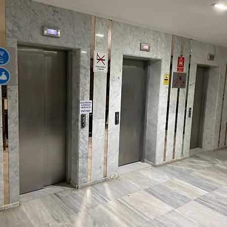 Modern 1 Playa Del Ingles 아파트호텔 4*